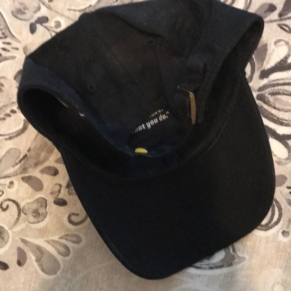 🧢 - Picture 5 of 6